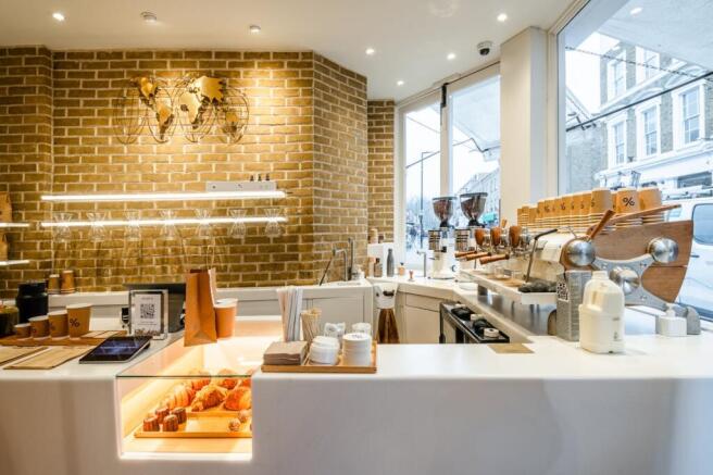 Broadway Mkt 33  7.jpg