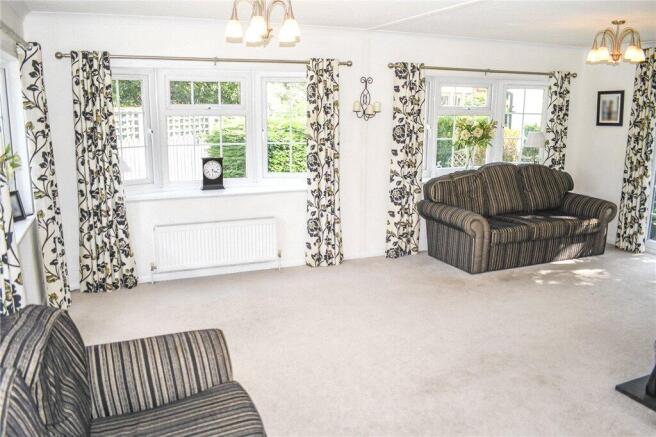 2 bed Bungalow for sale Image 10