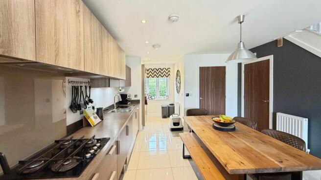 3 bed Detached for sale Image 4