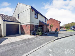 8, Corner Brake, Plymouth PL6 7QP