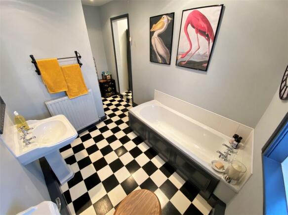 Four-Piece Bathroom 650