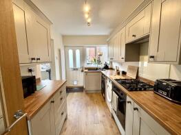40, Valley View, Shipley BD17 5QT