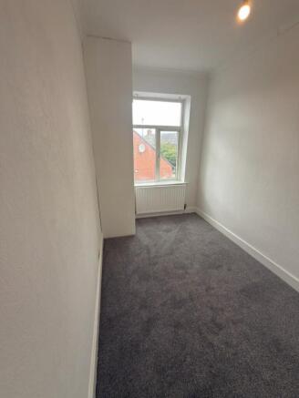 2 bed Terraced to rent Image 7