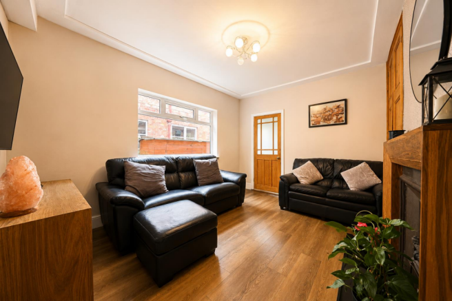4 bed Terraced for sale Image 12