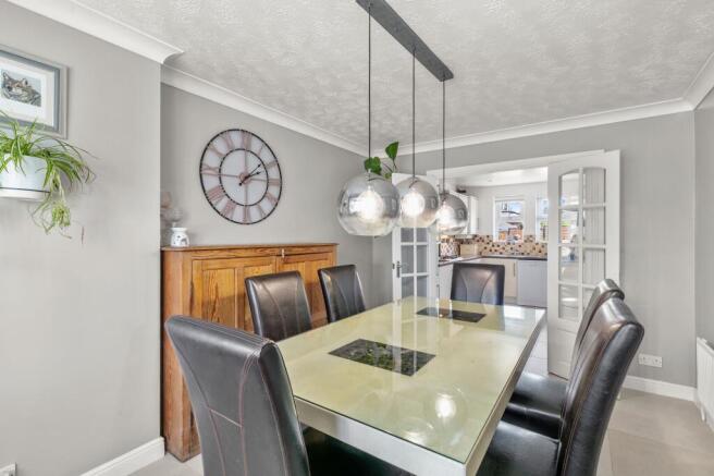 4 bed Detached for sale Image 12