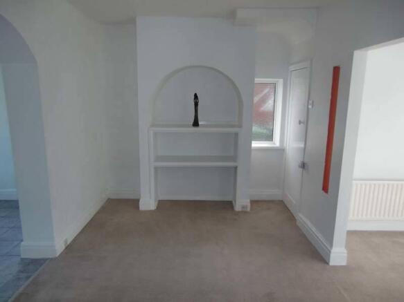 DINING/FAMILY ROOM