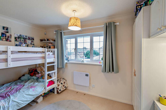 8626392-interior1...