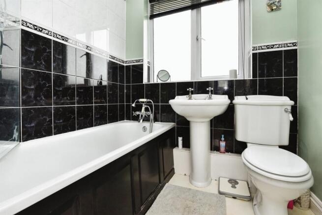 Family Bathroom: