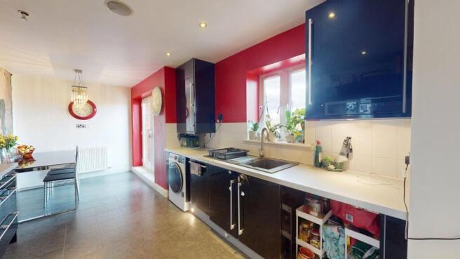 2 bed Flat for sale Image 7