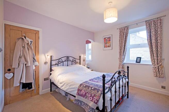 2 bed Terraced for sale Image 6