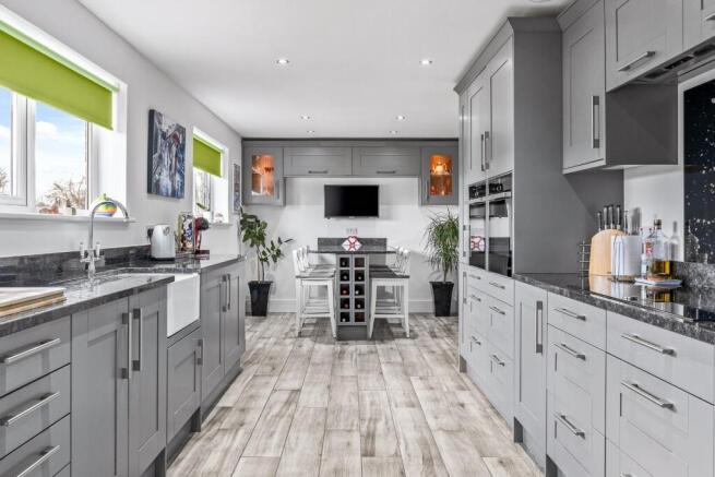 Kitchen/Breakfast Room