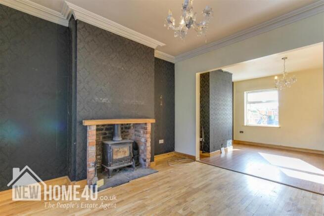 LOUNGE: