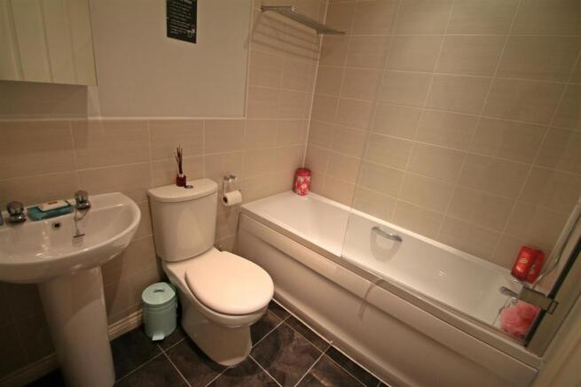 Bathroom.JPG