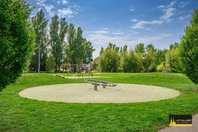 Surrounding Facilities