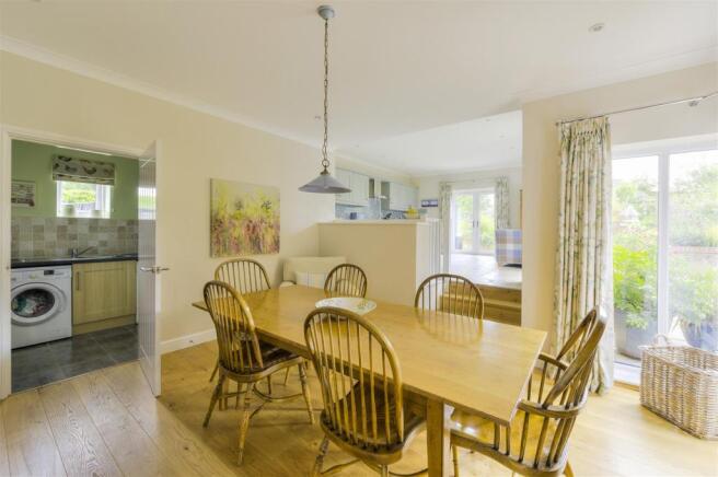 Hawthorn House ph25.jpg