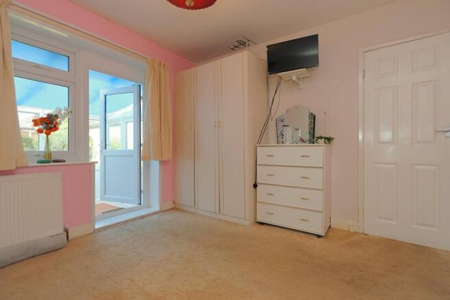 1 bed Bungalow for sale Image 9