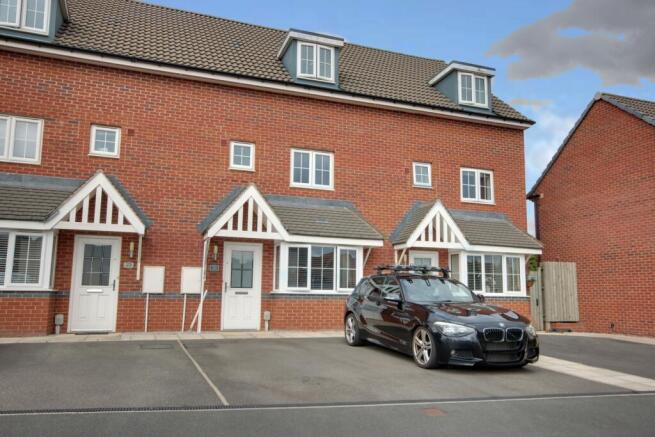 4 bed Terraced for sale in beverley