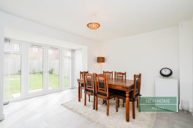 4 bed Detached for sale Image 5