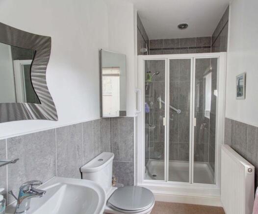 Ensuite shower...