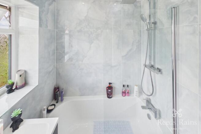 3 bed Semi-Detached for sale Image 8