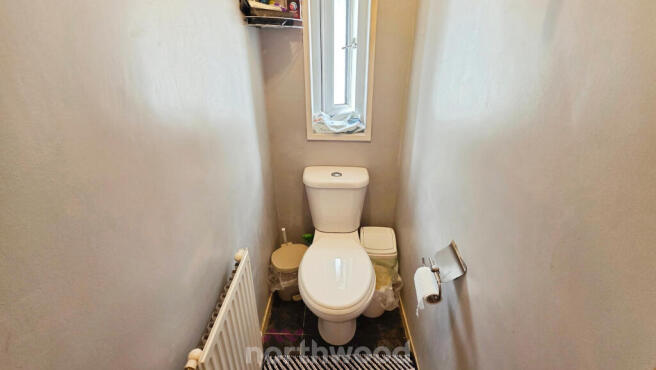 3 bed Semi-Detached for sale Image 9