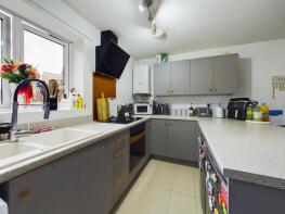 30, Anson Avenue, Calne SN11 8FU