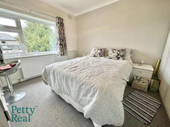 3 bed Semi-Detached for sale Image 11