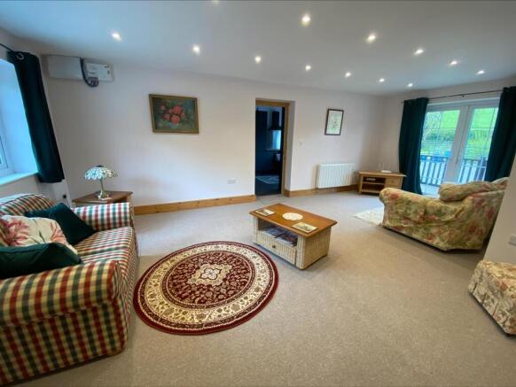 Lounge 1