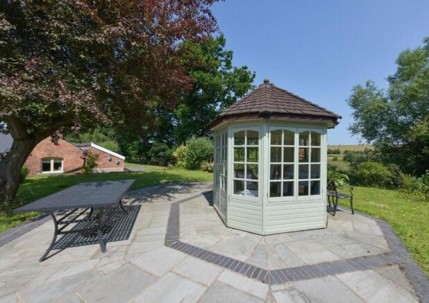 summerhouse close up.jpeg