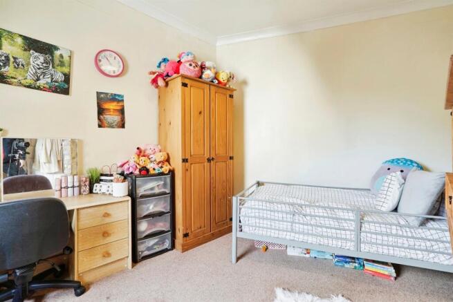 7 bed Semi-Detached for sale Image 12
