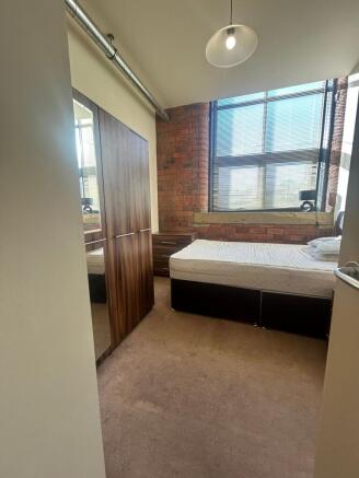 1 bed Apartment to rent Image 12