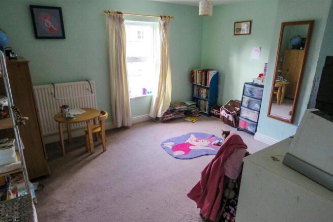 Bedroom 2.JPG