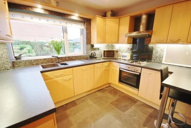 a kitchen.jpg