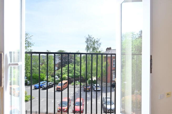 1 bed Flat for sale Image 4