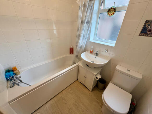 2 bed Semi-Detached Bungalow for sale Image 7