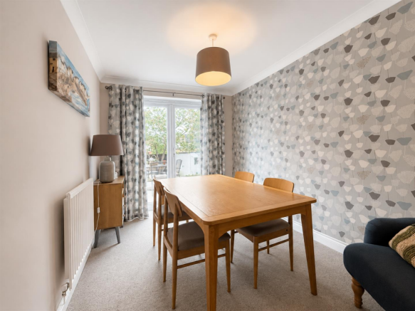 4 bed Detached for sale Image 11