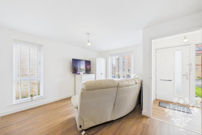 3 bed Semi-Detached for sale Image 7