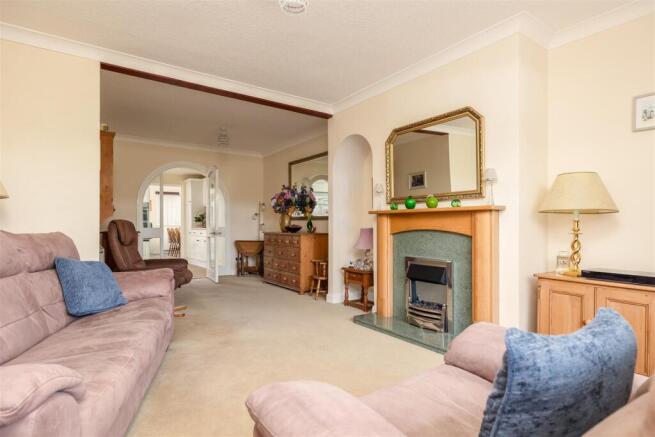 3 bed House for sale Image 7