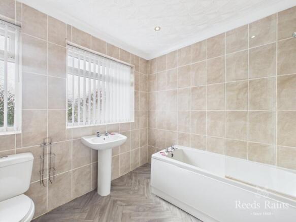 3 bed Semi-Detached for sale Image 7