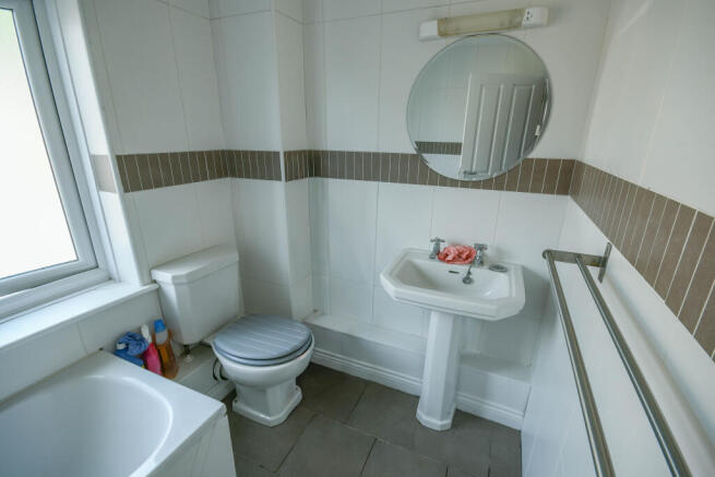 2 bed Flat for sale Image 9