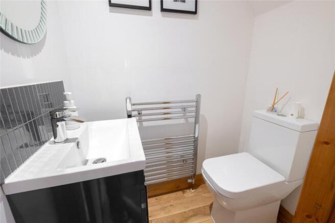 4 bed Detached for sale Image 7