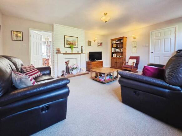 Gill Beck Close, Baildon, BD17 6TJ photo 4