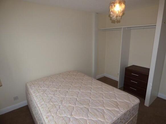 Bed 1 b