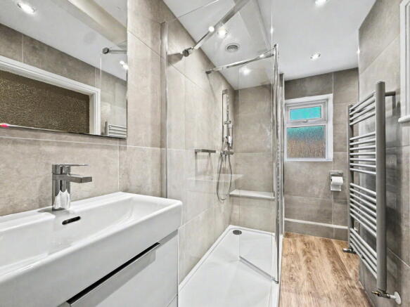 2 bed Terraced for sale Image 8