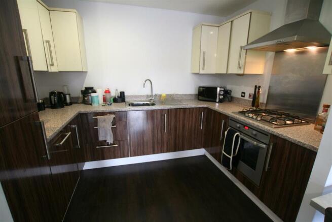 bradleycourt,65kitchen.JPG