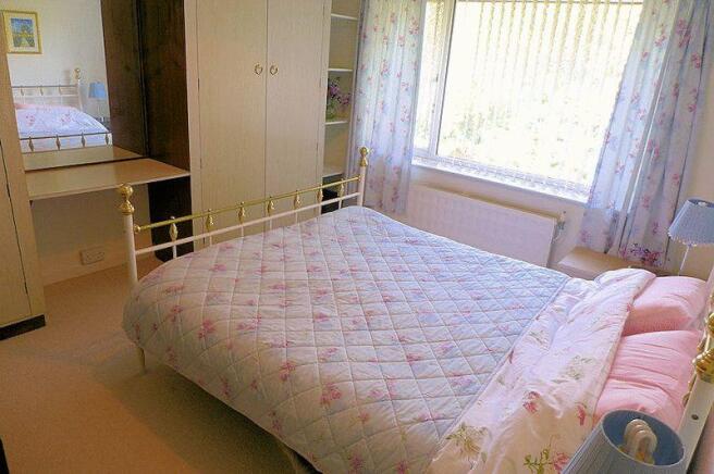 BEDROOM 2