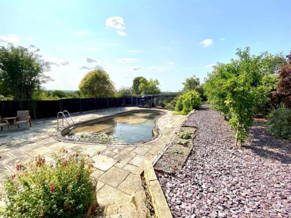 Gdn Pool.jpg