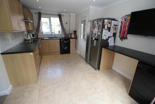 Kitchen / Breakfast Room