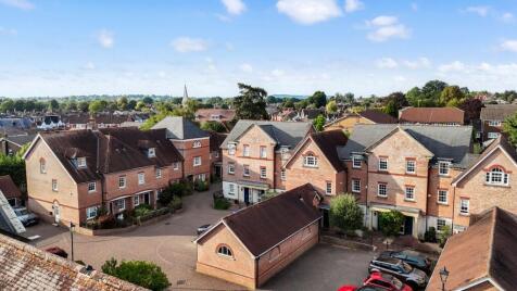 North Parade, Horsham, RH12