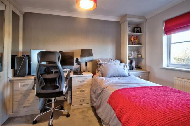 Bedroom 3: